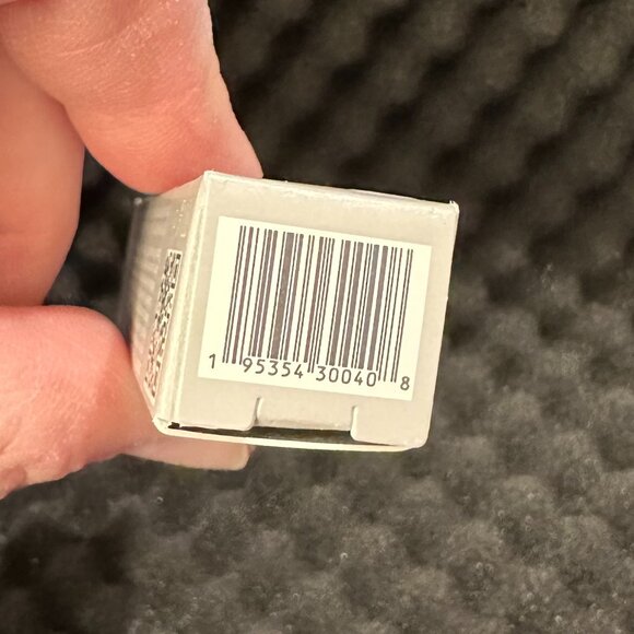 R.E.M. Beauty On Your Collar Plumping Lip Gloss - Picture 8 of 9